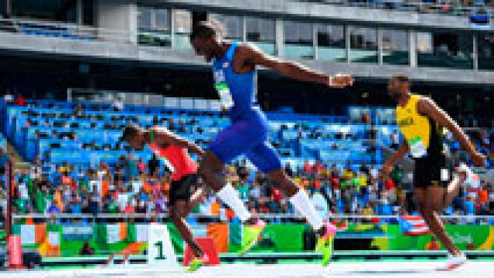 Atletismo | Kerron Clement se hace con el oro en los 400 metros vallas