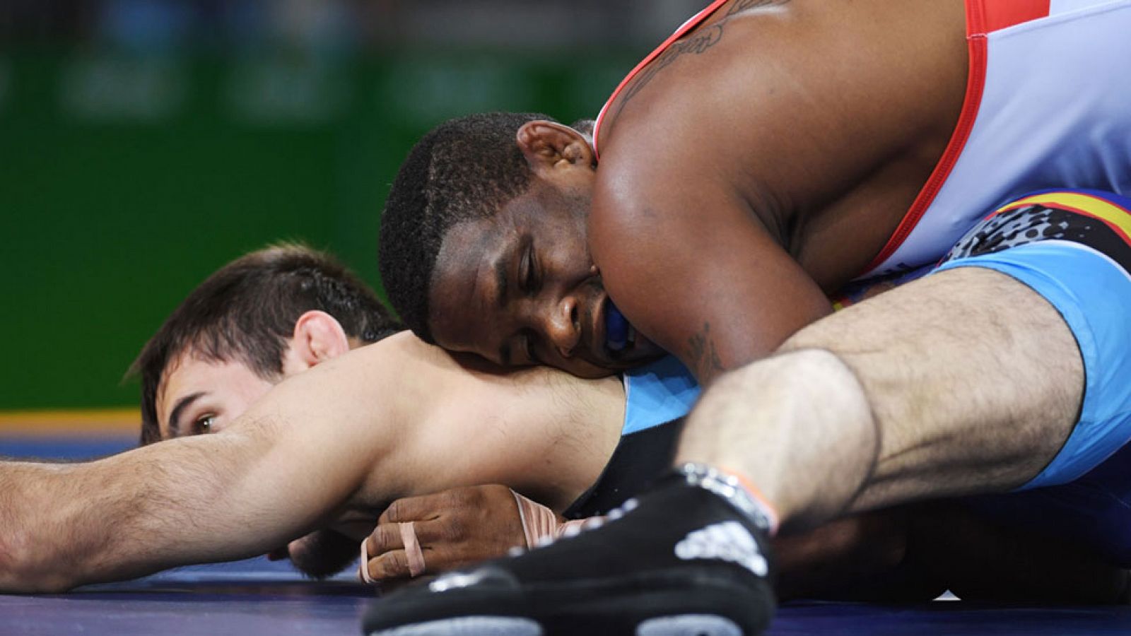 El luchador español Taimuraz Friev ha perdido su primer combate en la competición de menos de 74 kilos en lucha libre contra el cubano Livan López y ahora tendrá que esperar a la repesca.