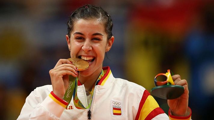 Río 2016 - Bádminton | Una emocionada Carolina Marín recibe la medalla de oro