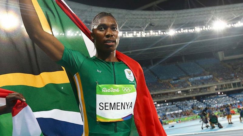 Río 2016 | Semenya reina en el 800 y aviva la polémica con récord personal (1:55.28)