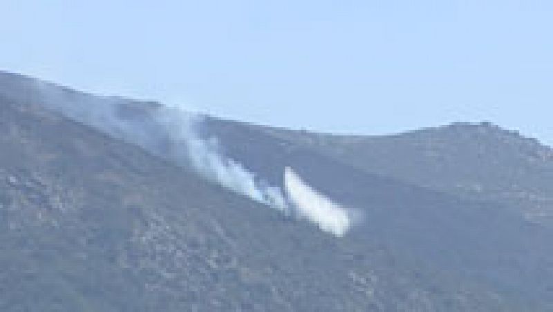 El incendio en el Valle del Jerte está estabilizado pero "no se baja la guardia"