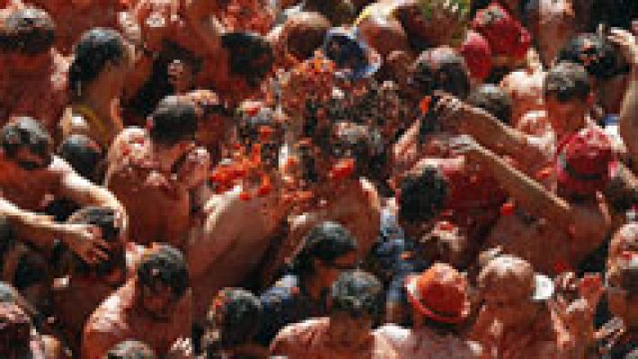 Buñol pone en marcha medidas contra las agresiones sexuales durante la fiesta de la tomatina