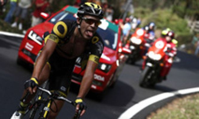 Vuelta 2016 | Calmejane sorprende en Teixido y Atapuma se viste de rojo