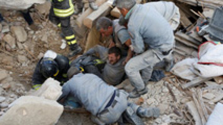 Al menos seis muertos en un terremoto en el centro de Italia