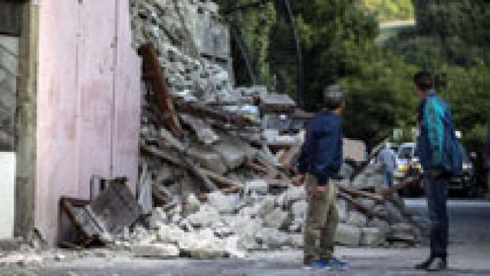 Telediario 1 - La colonia de españoles en Italia trata de recuperar la normalidad tras el terremoto de Amatrice