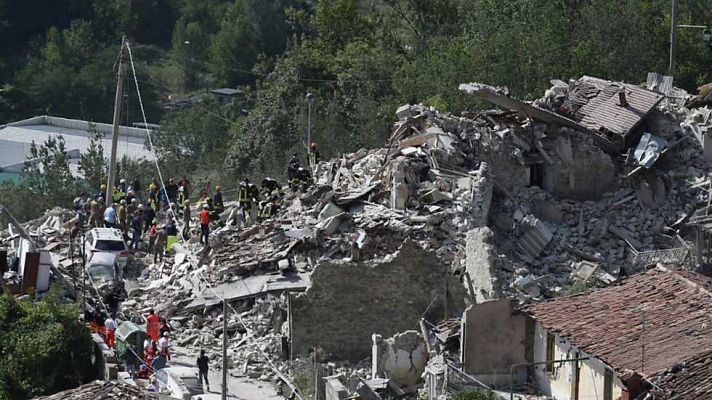 Telediario 1 - Telediario - 15 horas - 24/08/16 - Lengua de signos