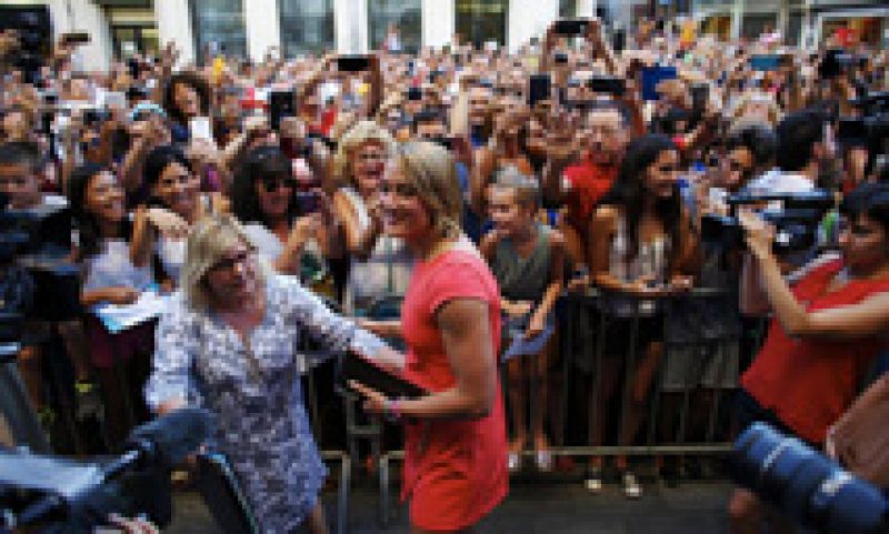 Ro 2016 | Los vecinos de Badalona reciben a la campeona olmpica Mireia Belmonte | Ver