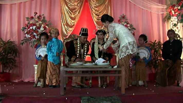 América / Indonesia mítica - Cuando los dioses vivian bajo la tierra