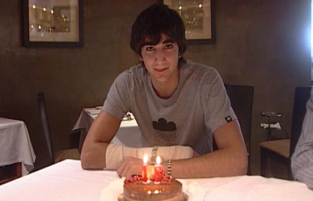 Baloncesto en RTVE - Ricky celebra los 18 con TVE