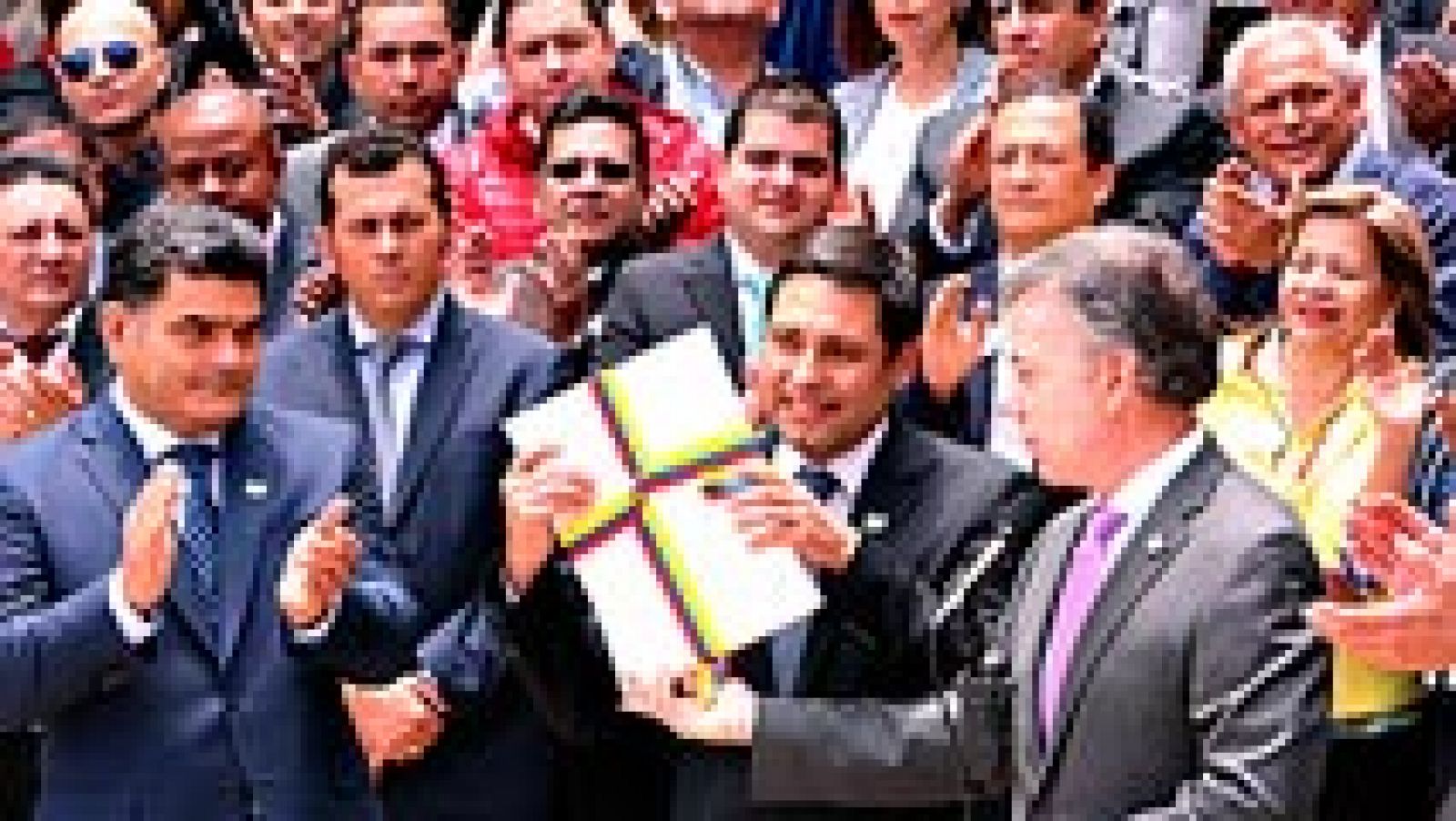 Telediario 1: Juan Manuel Santos pone fin al conflicto armado con las FARC | RTVE Play