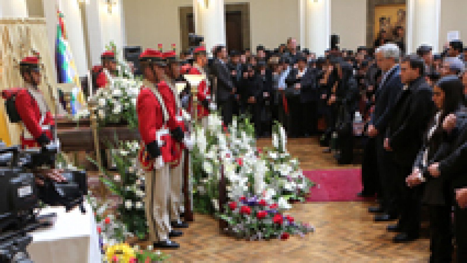 Informativo 24h: Bolivia da su último adiós al viceministro del Interior, torturado antes de morir | RTVE Play