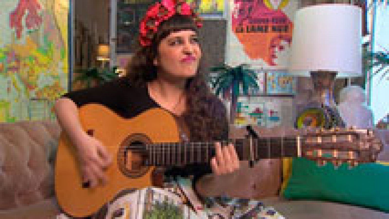Telediario 1: Maui, una cantante sevillana rodeada de flamenco | RTVE Play