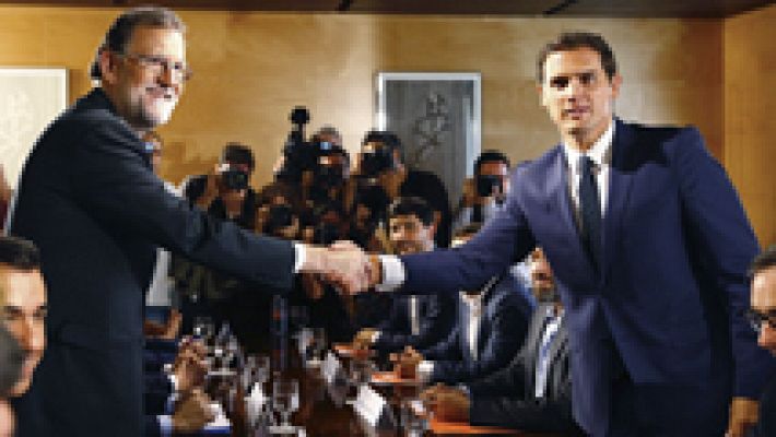 Telediario 1 - PP y Ciudadanos firman un acuerdo de 150 medidas para la investidura de Rajoy