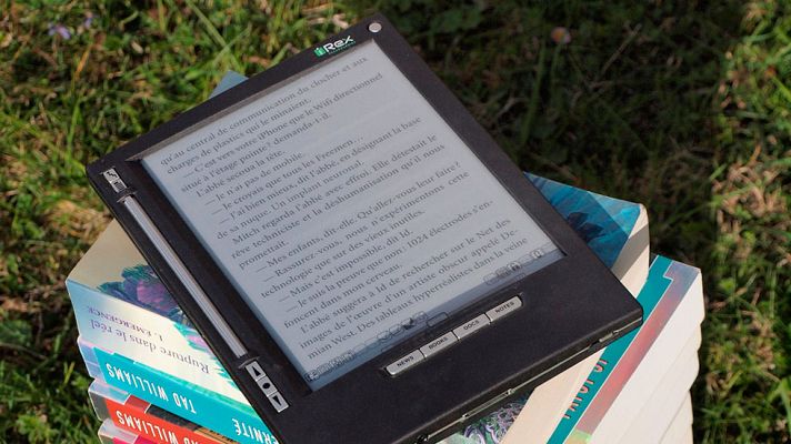 Telediario 1 - Los escritores y la autoedición