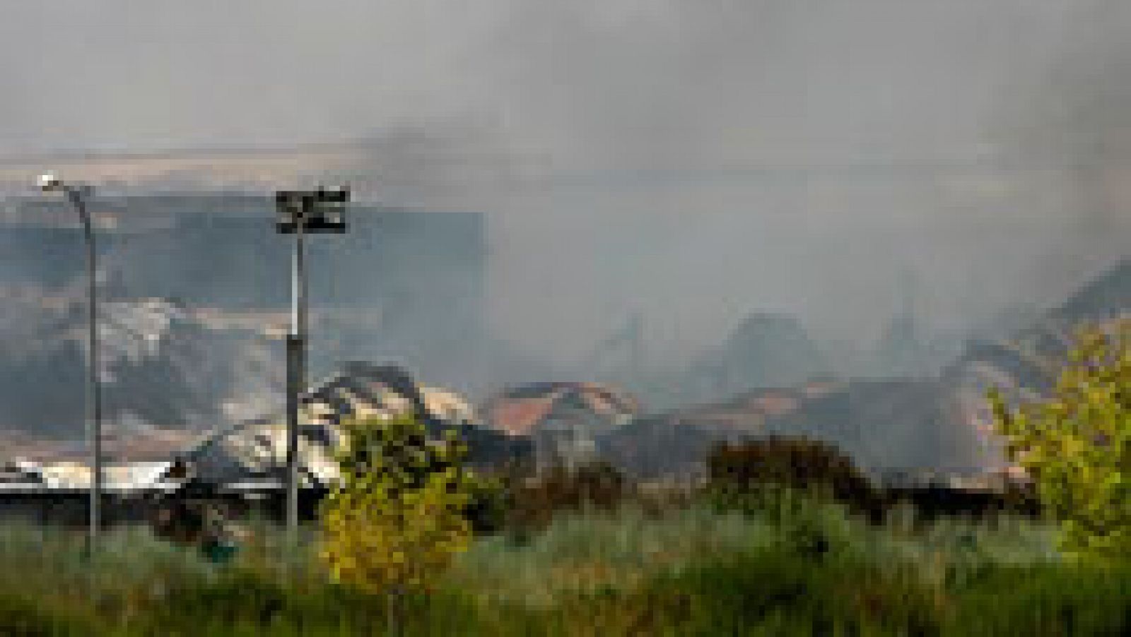 Telediario 1: La contaminación provocada por el incendio en la planta de reciclaje de Chiloeches no ha llegado al río Henares  | RTVE Play