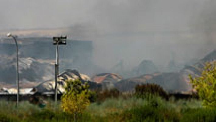 La contaminación provocada por el incendio en la planta de reciclaje de Chiloeches no ha llegado al río Henares 
