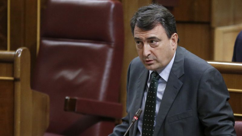 Aitor Esteban (PNV) califica el discurso de investidura de Rajoy de "rancio e irresponsable"
