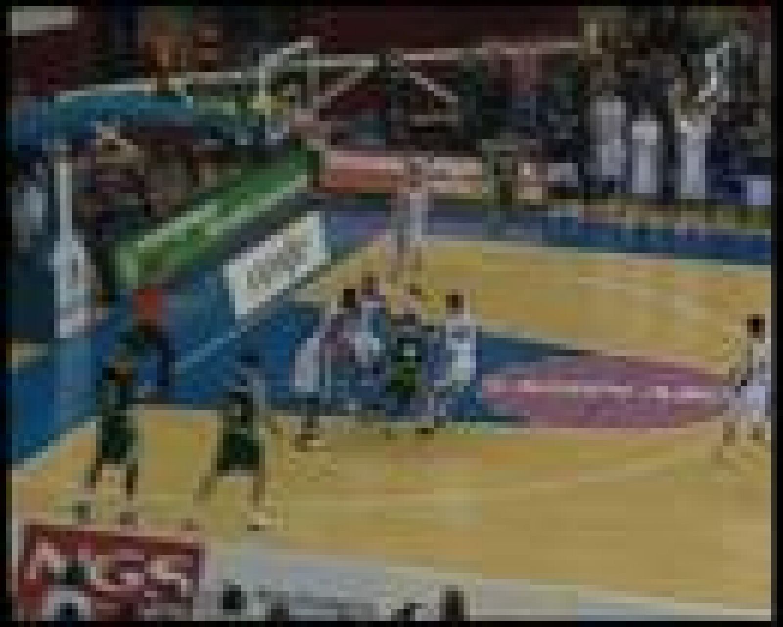 Un triple de Hopkins en el último segundo da la victoria al Bruesa ante el Unicaja (82-81), con prórroga incluida.