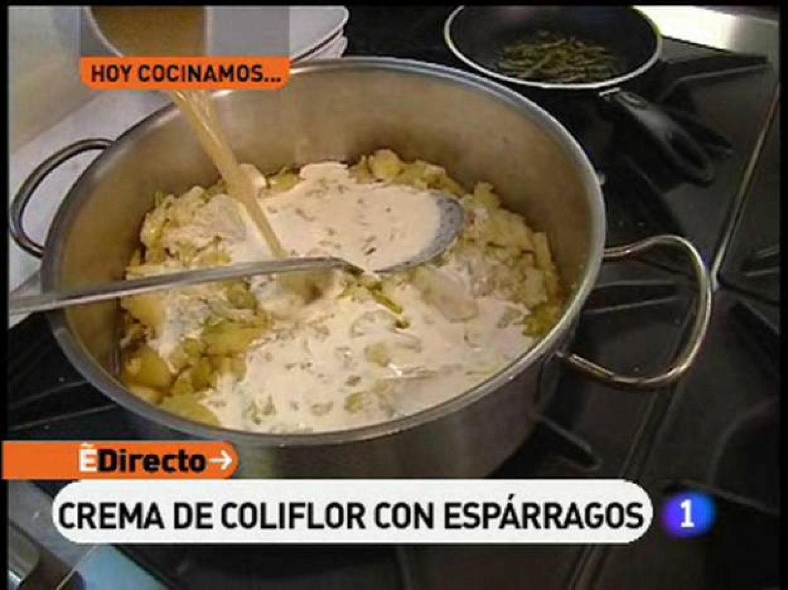 RTVE Cocina: Crema de coliflor con espárragos | RTVE Play