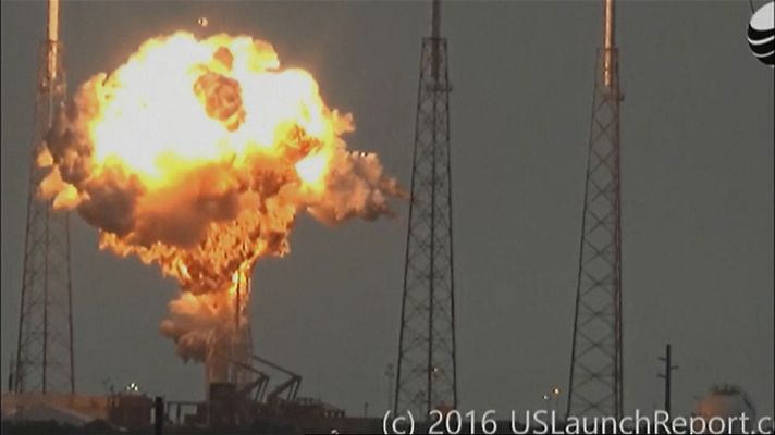 Telediario 1 - Explota un cohete no tripulado de SpaceX en Cabo Cañaveral, en EE.UU.