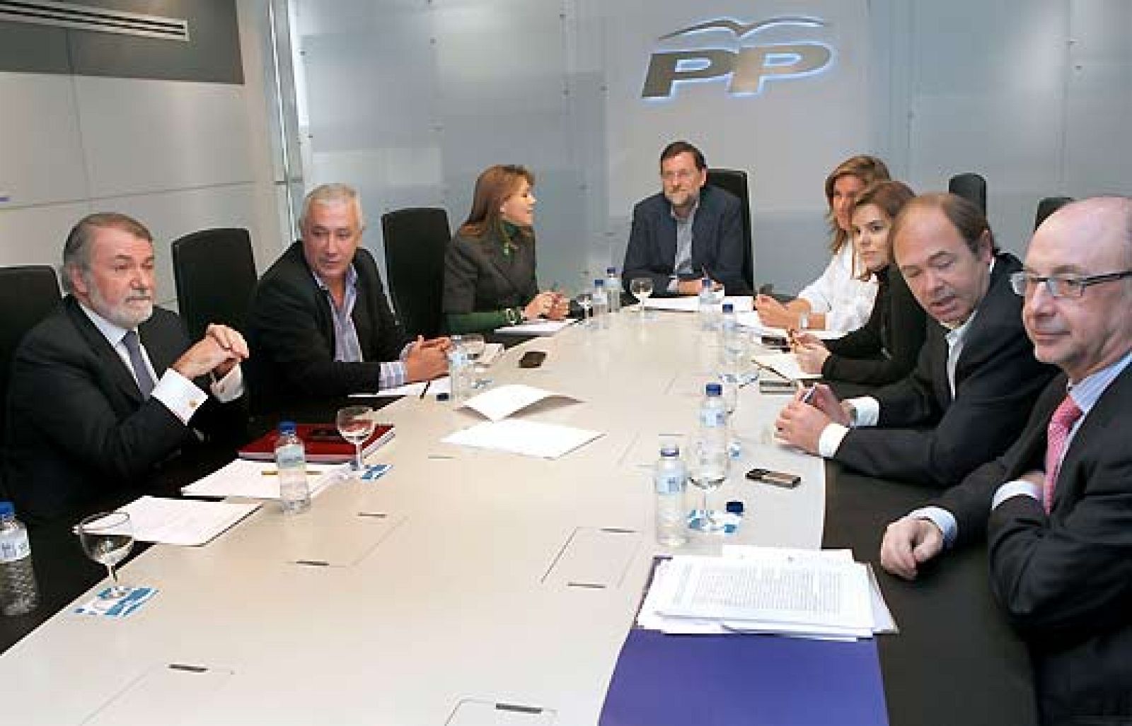 El PP ha advertido que con el nuevo modelo de financiación autonómica el Gobierno agudizará la actual crisis económica, pues provocará un aumento de la deuda pública