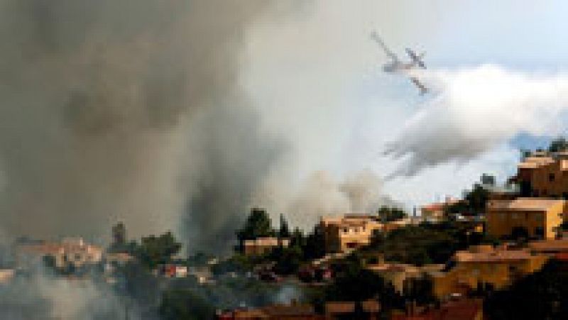 El incendio de Alicante llega a Xàbia y se combate en dos frentes