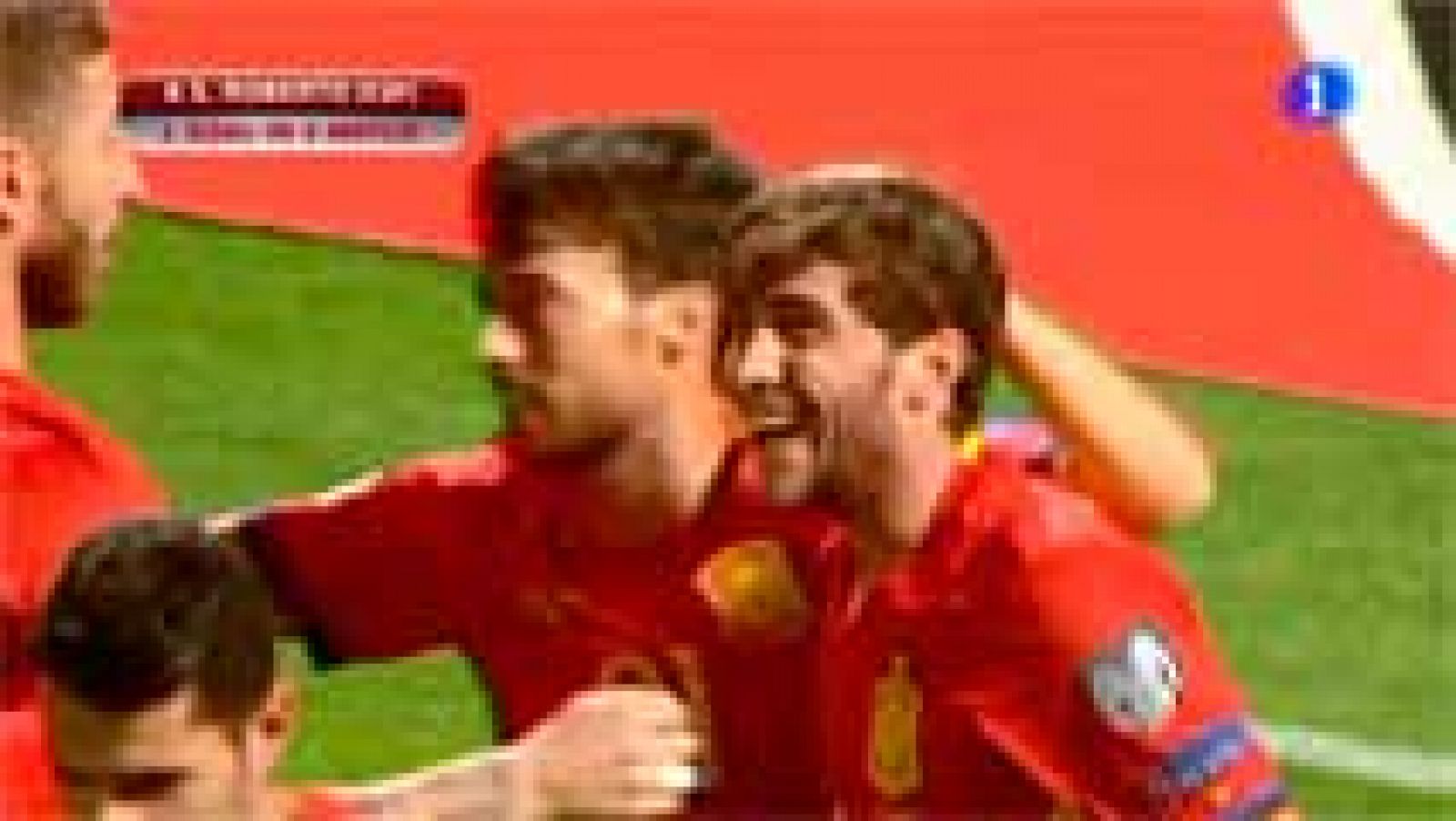 Sergi Roberto desatasca a la Roja (2-0) | Ver