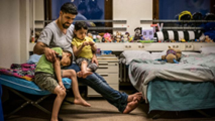 Telediario 1 - Más de 50 millones de niños viven lejos de sus hogares y en riesgo, alerta Unicef