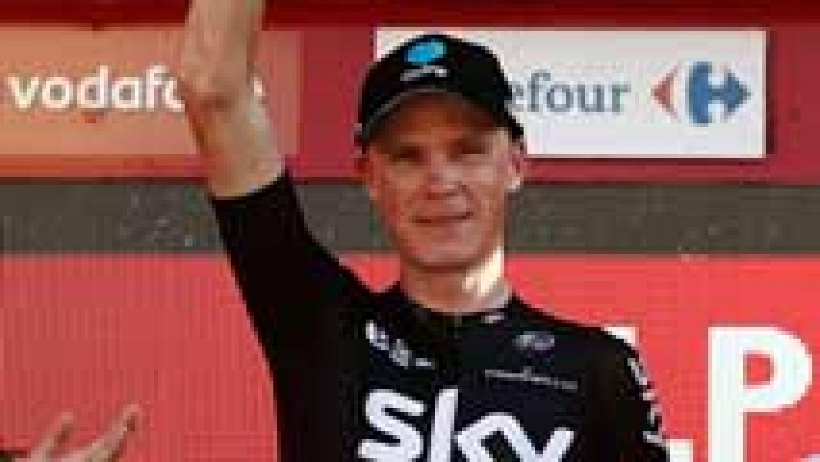 Froome deja en vilo la Vuelta con su exhibición en la contrarreloj