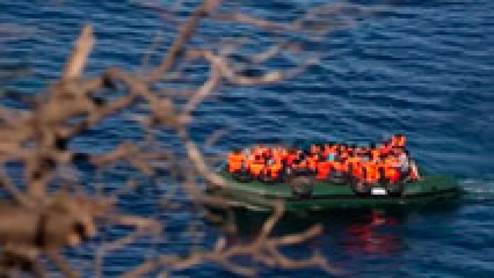 Telediario 1: Una española llega a Lesbos en patera procedente de Turquía | RTVE Play