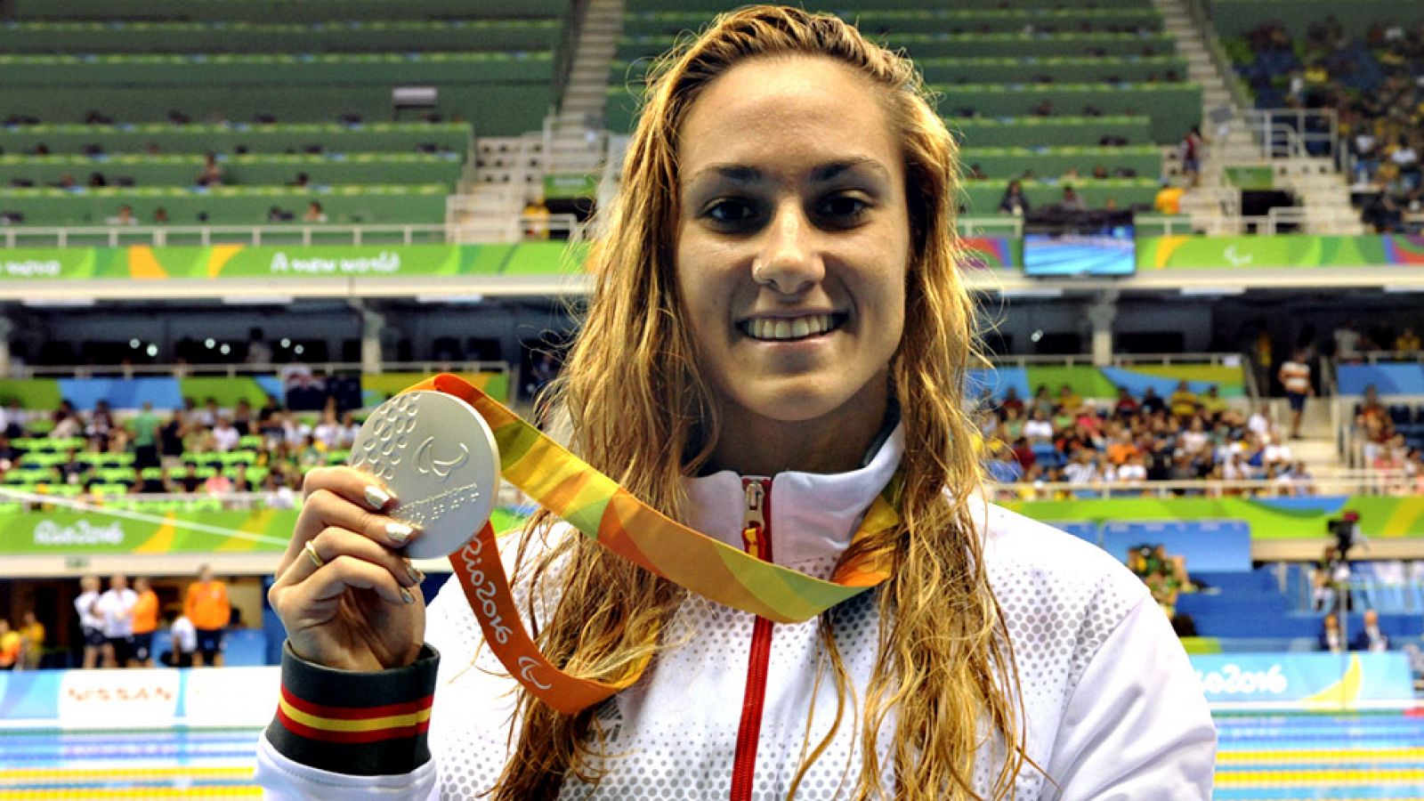 La nadadora catalana Sarai Gascón ha dado la duodécima medalla a  España en los Juegos Paralímpicos de Río de Janeiro tras conquistar  este lunes la plata en los 100 metros libres S9, mientras que Nuria  Marqués ha sido cuarta.