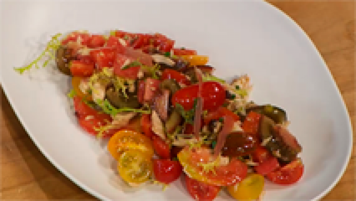 Receta de ensalada de tomates con bonito