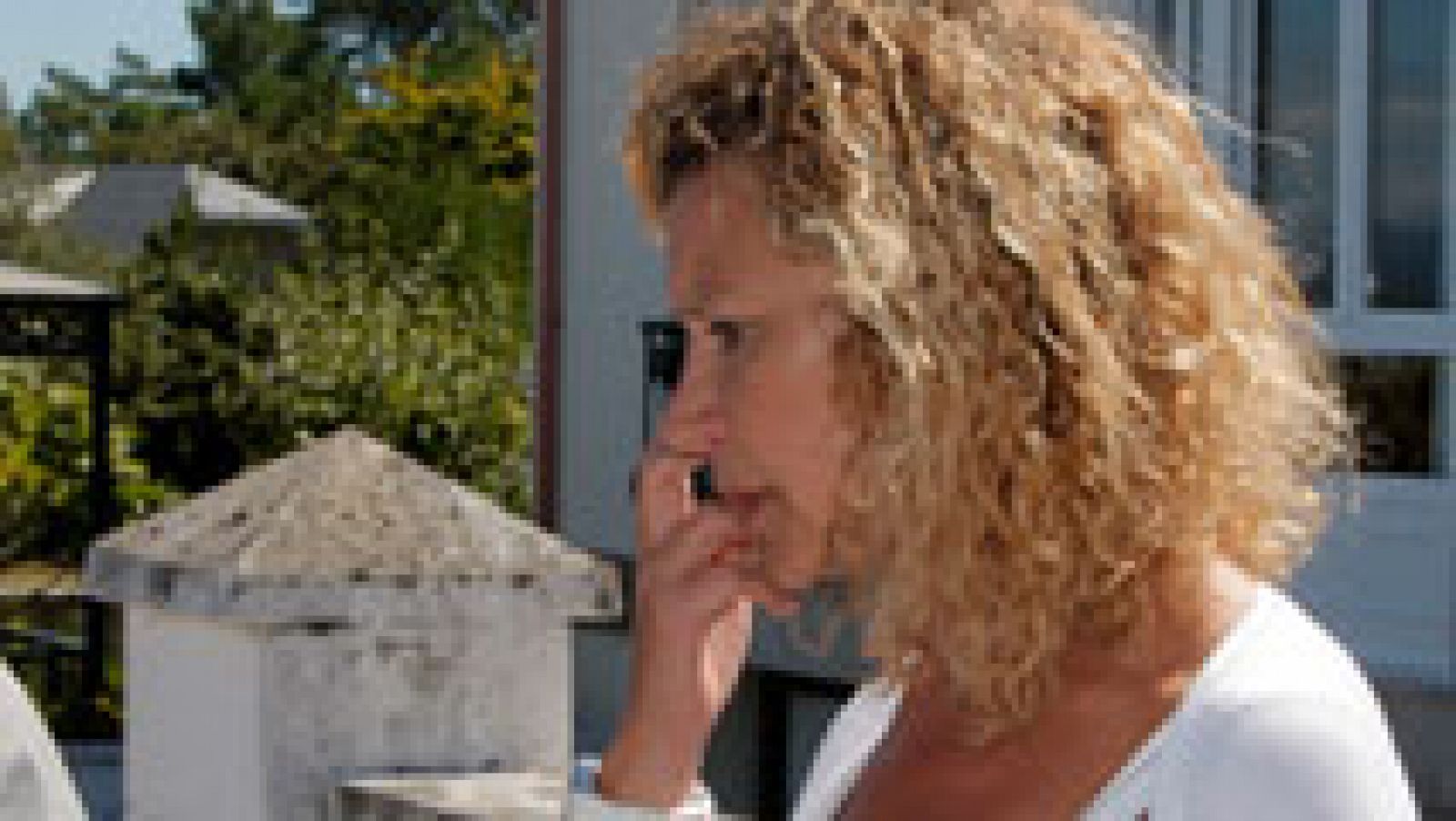 Telediario 1: La Guardia Civil interroga a la madre de Diana Quer en su casa durante horas  | RTVE Play