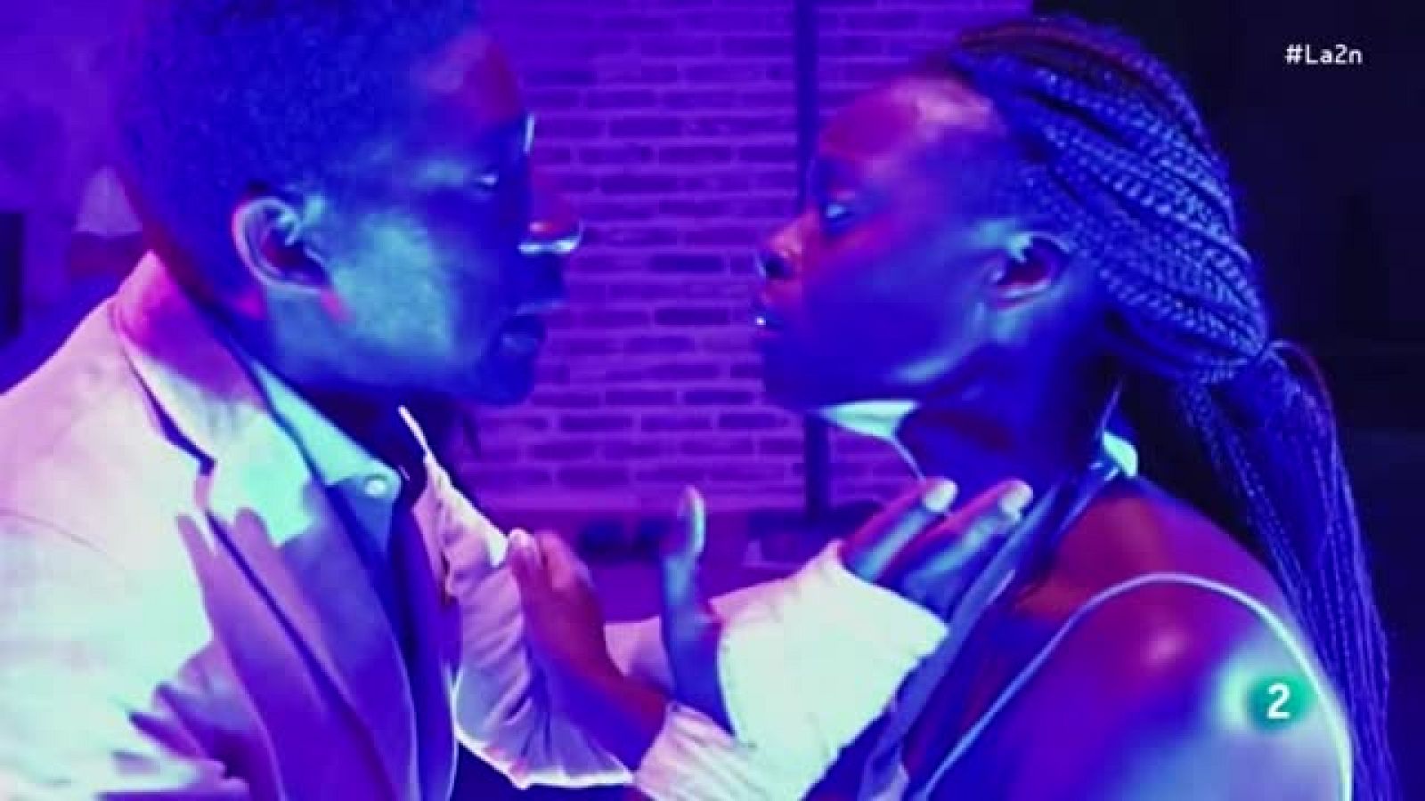 La 2 Noticias - "Tratos". Cervantes en un CIE del siglo XXI - La 2 Noticias | Ver