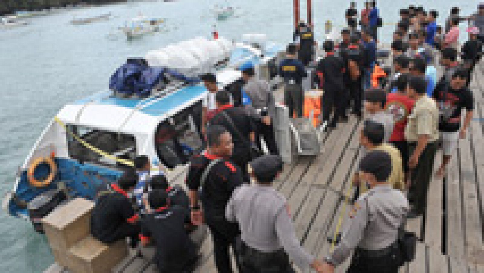 Telediario 1: Una española muere en el incendio de un ferry en aguas de la isla de Bali, en Indonesia | RTVE Play