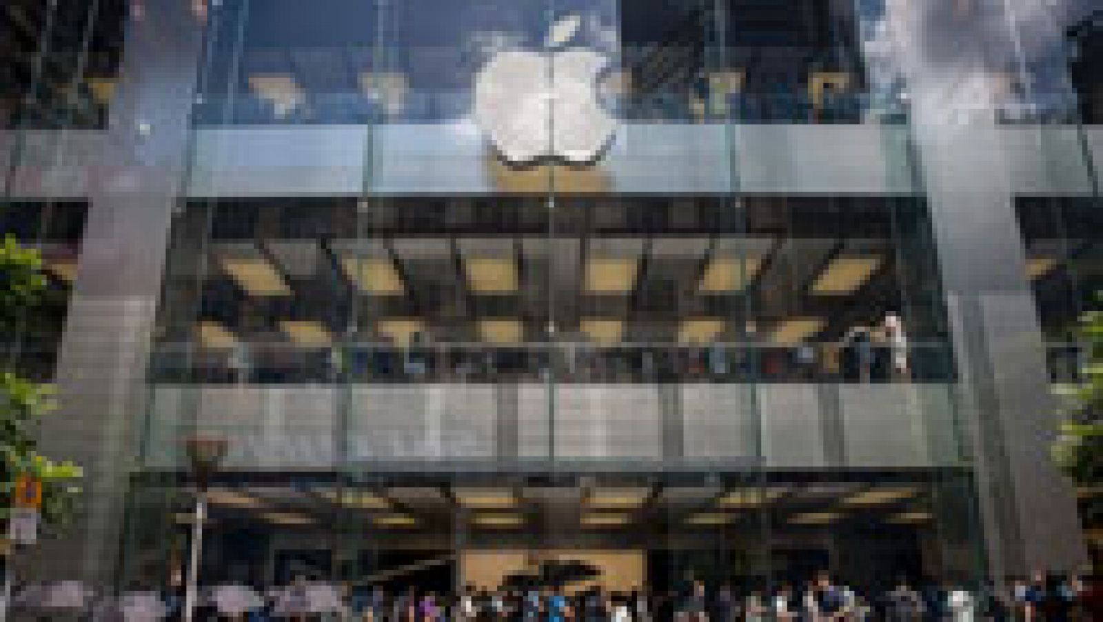 Largas colas y mucha paciencia para conseguir el iPhone 7 | Ver