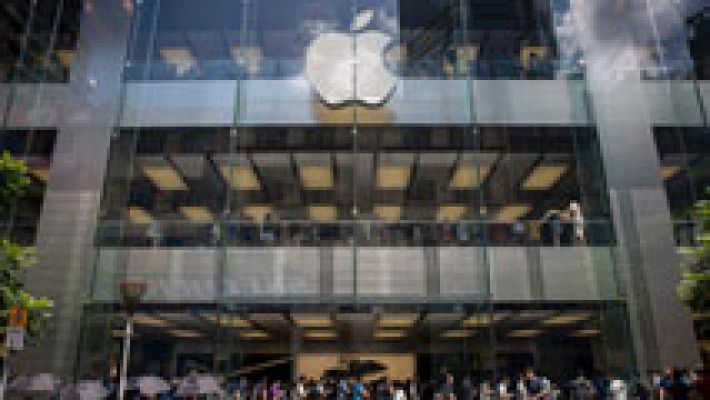  - Largas colas y mucha paciencia para conseguir el iPhone 7