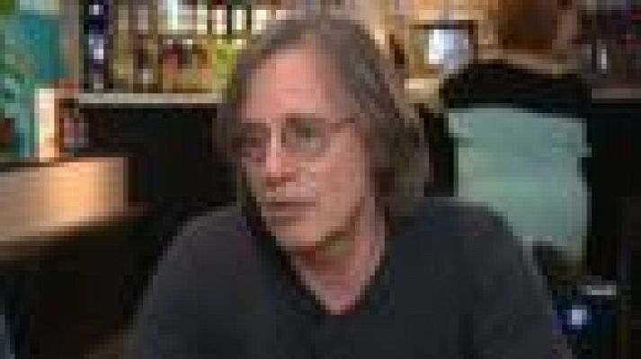 L'Informatiu - El cantant Jackson Brown arriba a Barcelona
