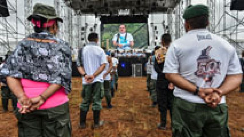 El líder de las FARC abre la conferencia guerrillera que ratificará el acuerdo de paz