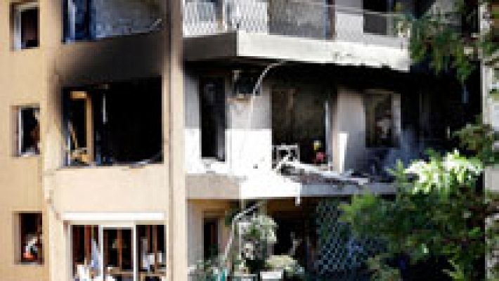 Telediario 1 - Explosión en un piso de Premià de Mar, Barcelona