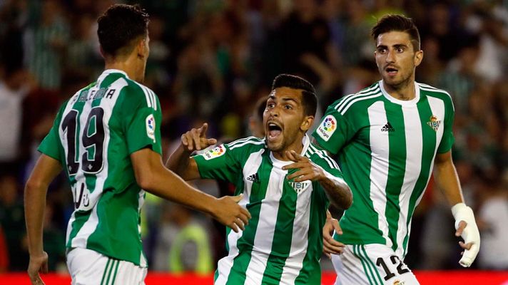 Telediario 1 - Sevilla - Betis, el derbi andaluz divide a Sevilla