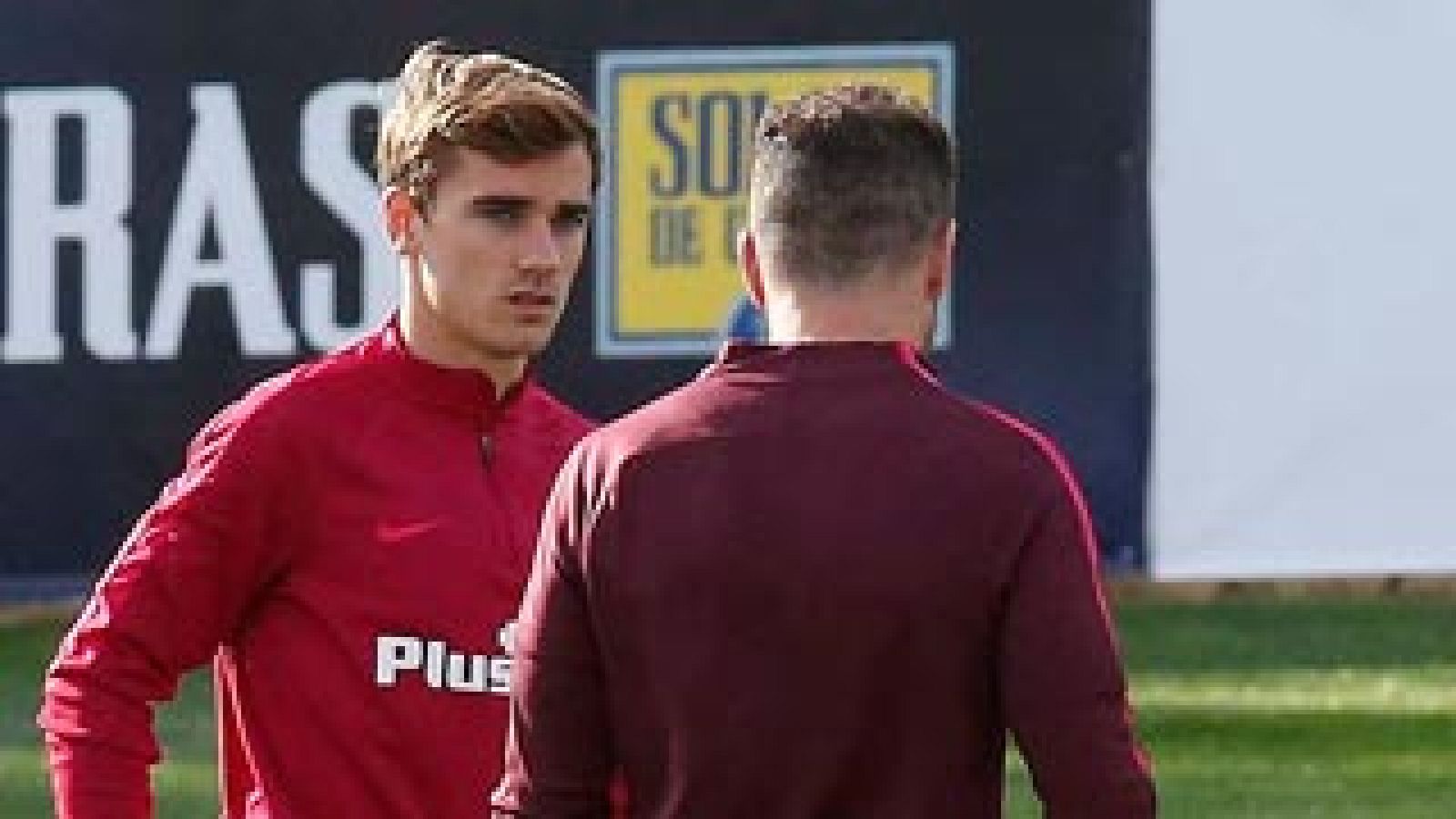 Simeone apuesta por la dupla Griezmann - Gameiro para enfrentarse al Barça