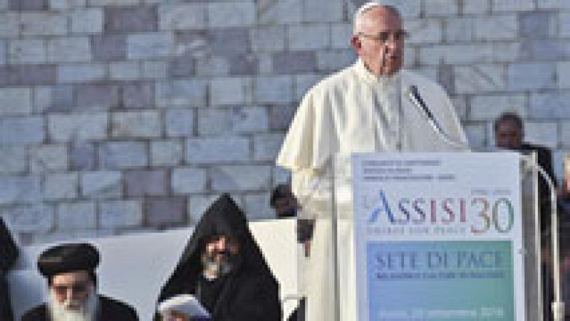 El papa rechaza el uso de la violencia en nombre de la religión en la Jornada Mundial de la Oración en Asís