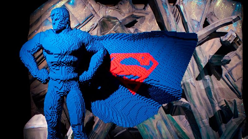 Los superhéroes de DC se convierten en esculturas de Lego
