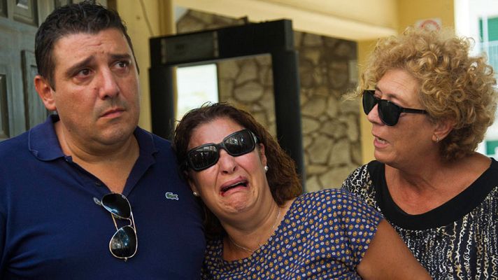 Telediario 1 - Los padres preadoptivos obligados a devolver al niño a su madre en Valencia dicen que seguirán peleando