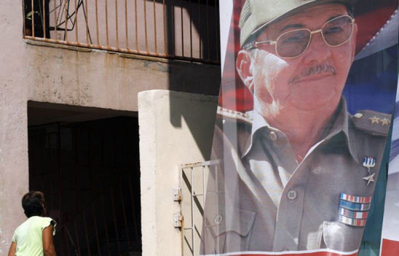 Cuba celebra 50 años de revolución sin grandes fastos. El acto central se celebra en Santiago de Cuba sin Fidel Castro 