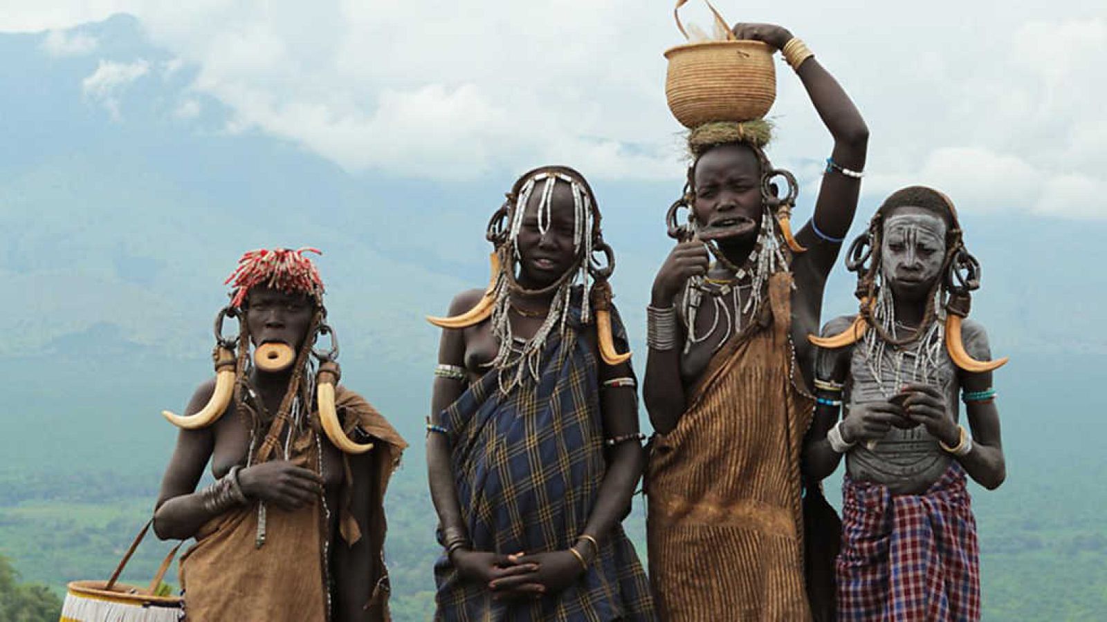 Otros documentales - El circo del Omo - ver ahora