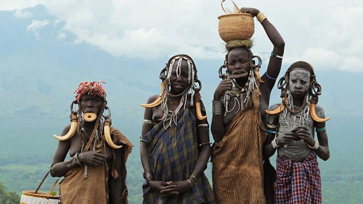 Otros documentales - El circo del Omo