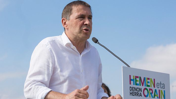 Telediario 1 - Bildu vuelve a tender la mano a PNV y Podemos