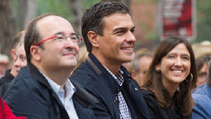 Sánchez urge a Podemos y C's formar Gobierno y rechaza la presión interna